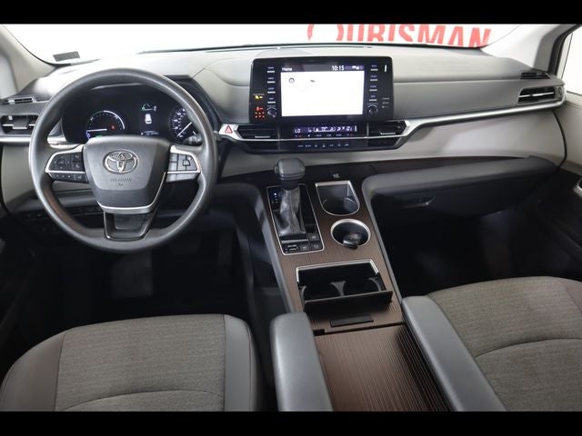 2021 Toyota Sienna LE 8 Passenger
