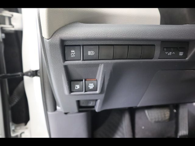 2021 Toyota Sienna LE 8 Passenger