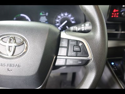 2021 Toyota Sienna LE 8 Passenger