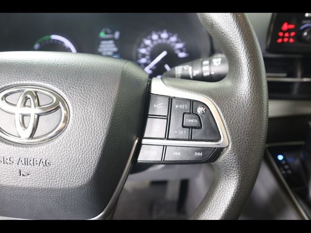 2021 Toyota Sienna LE 8 Passenger