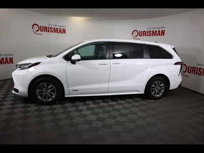 2021 Toyota Sienna LE 8 Passenger