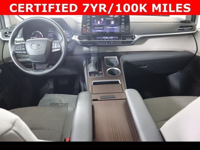 2024 Toyota Sienna LE 8 Passenger