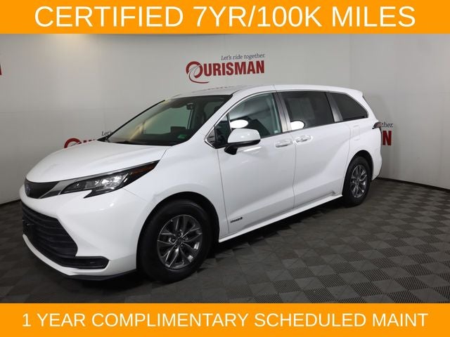 2021 Toyota Sienna LE 8 Passenger