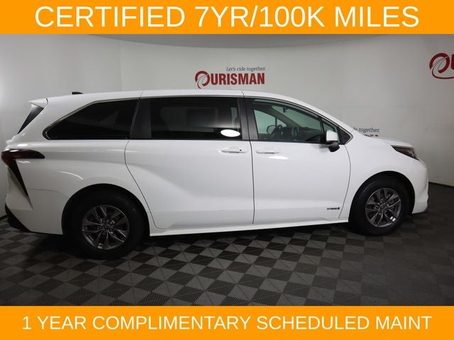 2021 Toyota Sienna LE 8 Passenger