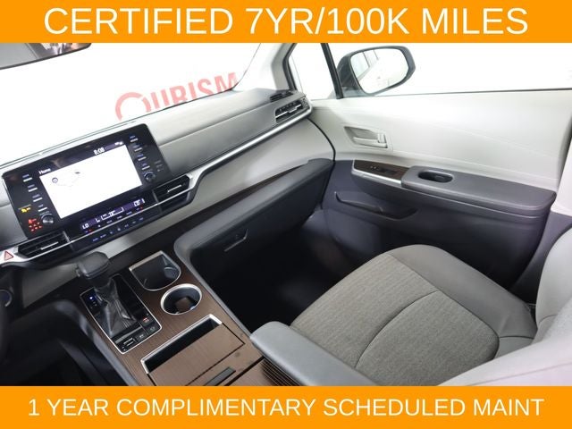 2021 Toyota Sienna LE 8 Passenger