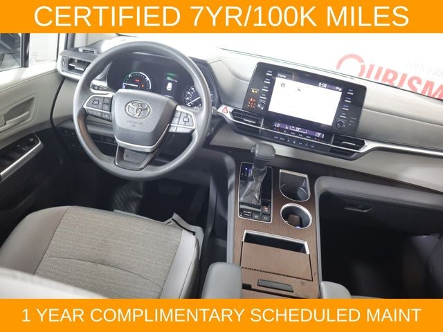2021 Toyota Sienna LE 8 Passenger