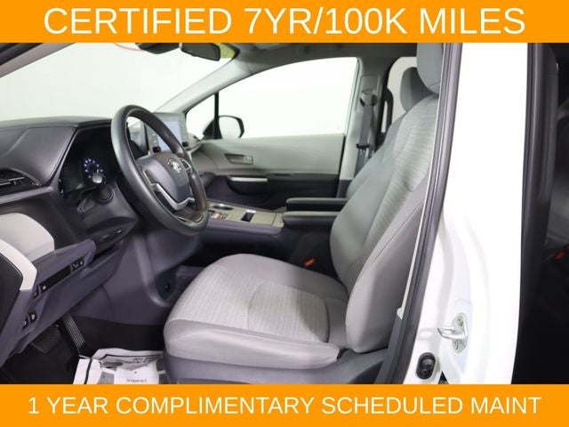 2021 Toyota Sienna LE 8 Passenger