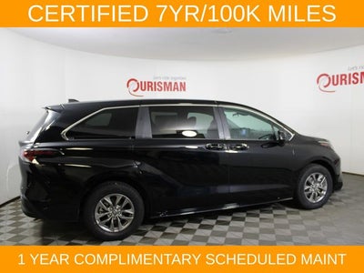 2025 Toyota Sienna LE 8 Passenger