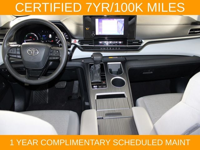2025 Toyota Sienna LE 8 Passenger