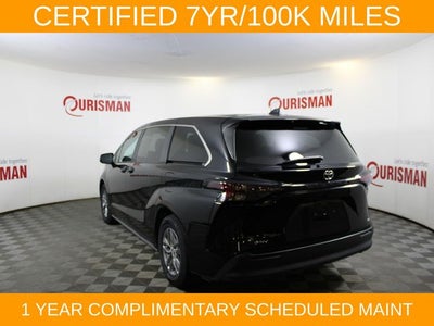 2025 Toyota Sienna LE 8 Passenger