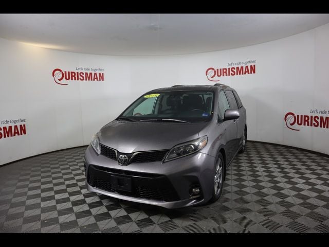 2019 Toyota Sienna SE Premium 8 Passenger