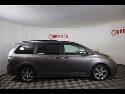 2019 Toyota Sienna SE Premium 8 Passenger