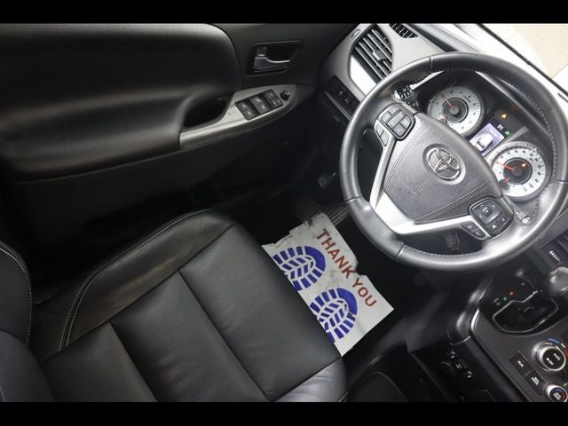 2019 Toyota Sienna SE Premium 8 Passenger