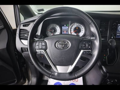 2019 Toyota Sienna SE Premium 8 Passenger