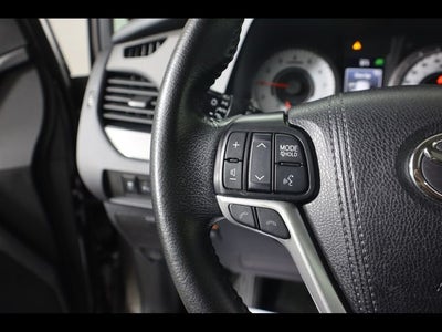 2019 Toyota Sienna SE Premium 8 Passenger