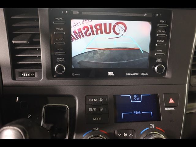 2019 Toyota Sienna SE Premium 8 Passenger