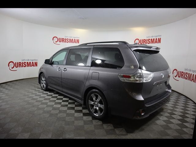 2019 Toyota Sienna SE Premium 8 Passenger