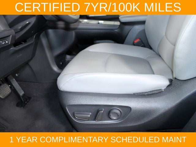 2025 Toyota Sienna XLE 8 Passenger