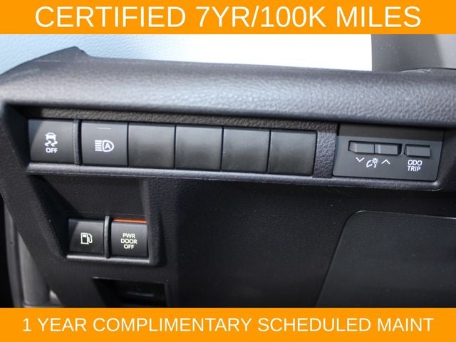 2025 Toyota Sienna XLE 8 Passenger