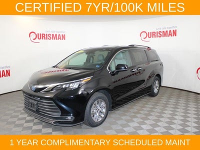 2025 Toyota Sienna XLE 8 Passenger