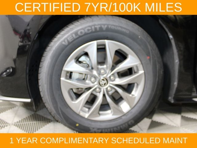 2025 Toyota Sienna XLE 8 Passenger