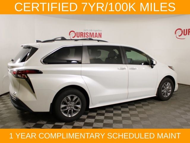 2022 Toyota Sienna XLE 8 Passenger