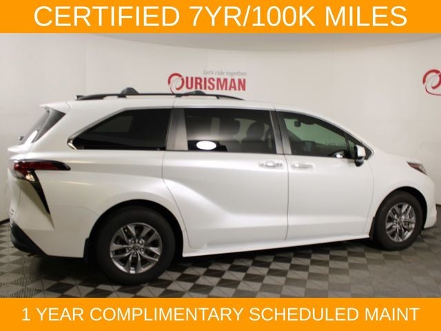 2022 Toyota Sienna XLE 8 Passenger