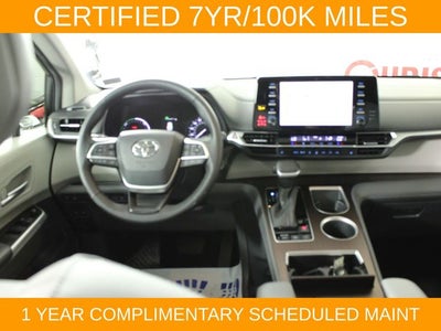2022 Toyota Sienna XLE 8 Passenger
