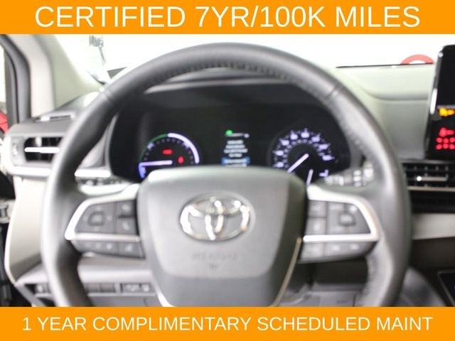 2022 Toyota Sienna XLE 8 Passenger