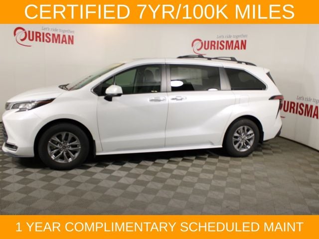 2022 Toyota Sienna XLE 8 Passenger