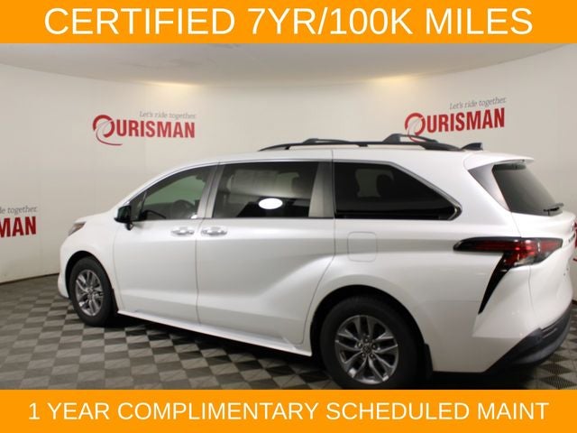 2022 Toyota Sienna XLE 8 Passenger