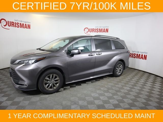 2024 Toyota Sienna XLE 8 Passenger