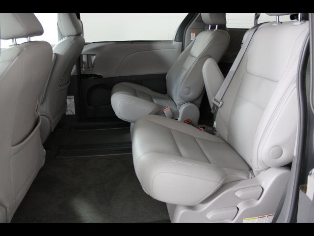 2017 Toyota Sienna XLE 8 Passenger