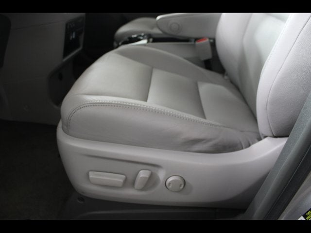 2017 Toyota Sienna XLE 8 Passenger