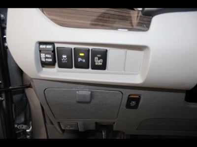 2017 Toyota Sienna XLE 8 Passenger