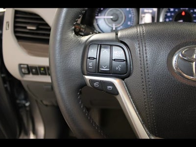 2017 Toyota Sienna XLE 8 Passenger