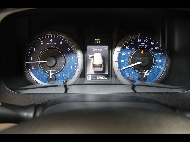 2017 Toyota Sienna XLE 8 Passenger