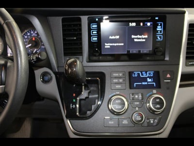 2017 Toyota Sienna XLE 8 Passenger