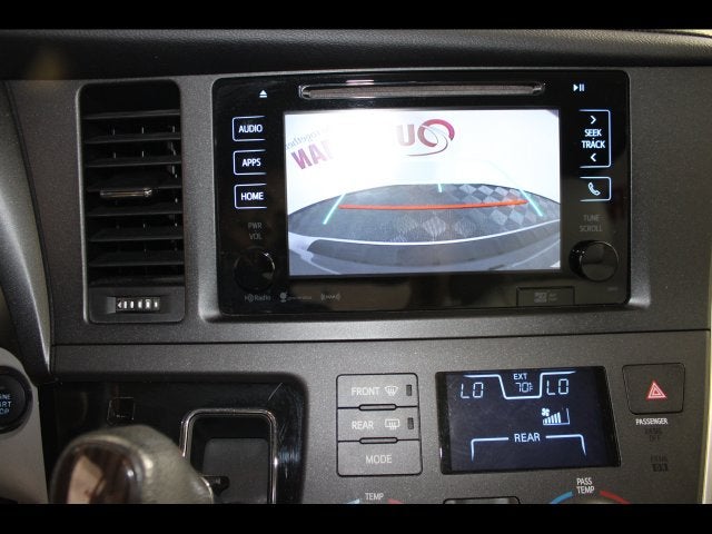 2017 Toyota Sienna XLE 8 Passenger