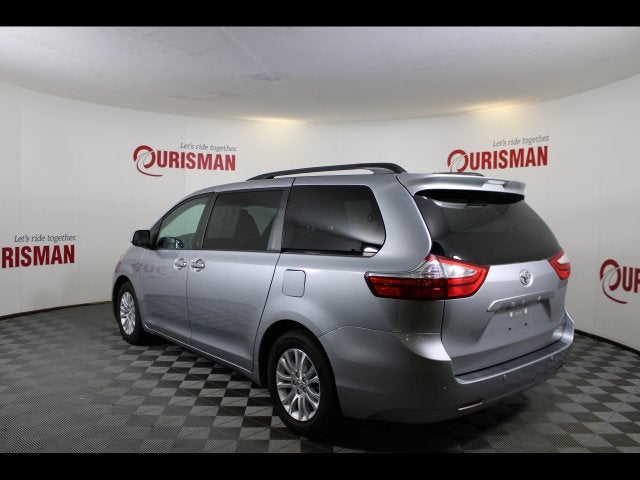 2017 Toyota Sienna XLE 8 Passenger