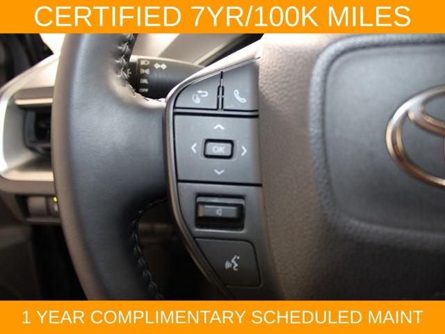 2025 Toyota Prius LE