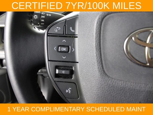 2025 Toyota Prius LE