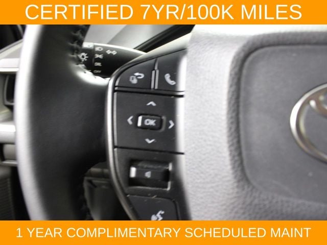 2025 Toyota Prius LE