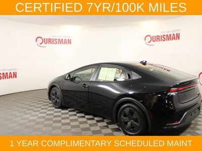 2025 Toyota Prius LE