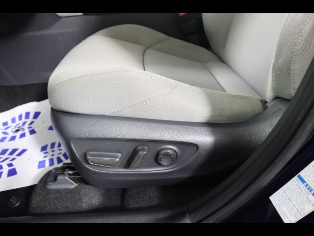 2022 Toyota Venza LE