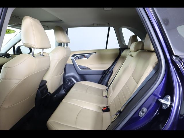 2022 Toyota RAV4 Hybrid XLE Premium