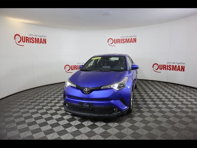 2019 Toyota C-HR LE's photo
