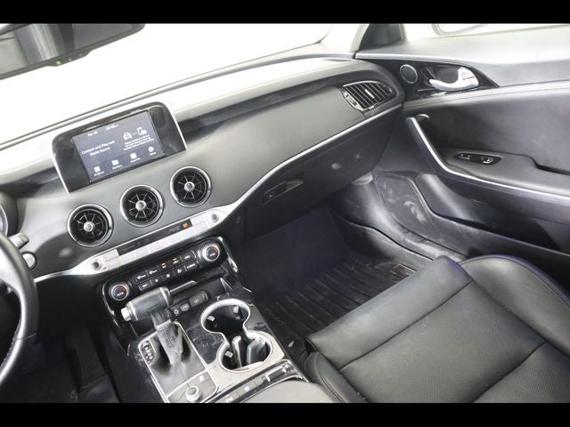 2019 Kia Stinger Base