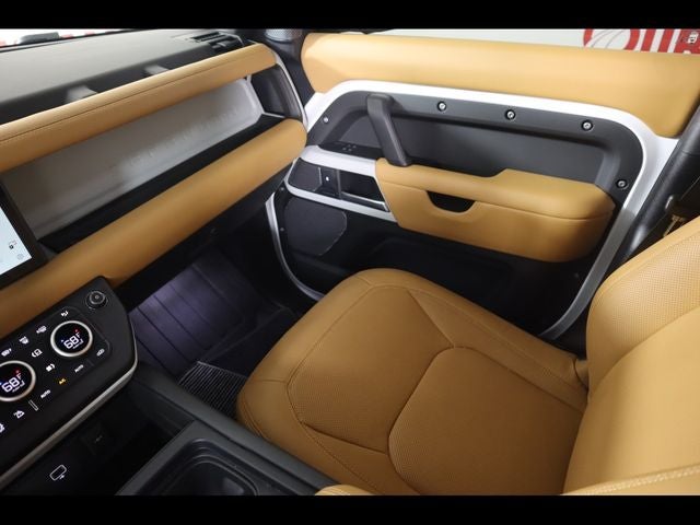 2024 Land Rover Defender 110 S