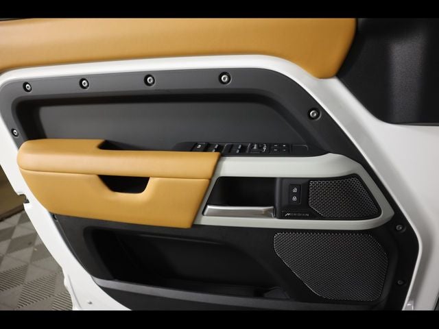 2024 Land Rover Defender 110 S